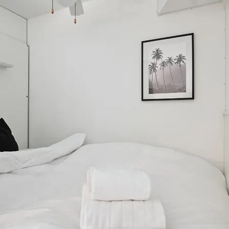 Minimalistisk Studiolejlighed I Centrum Af Apartament *