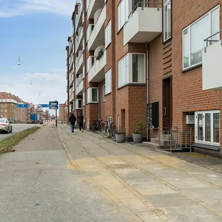 Minimalistisk Studiolejlighed I Centrum Af 아파트 *